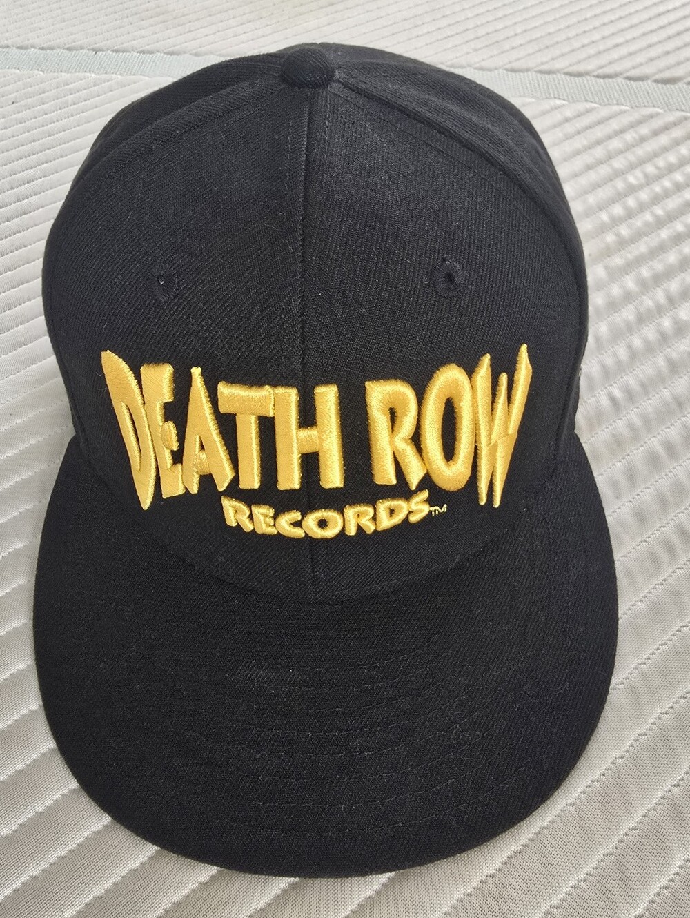 Lids Exclusive Death Row Records Fitted Hat Black & Yellow Size 7 1/2 Snoop Dogg